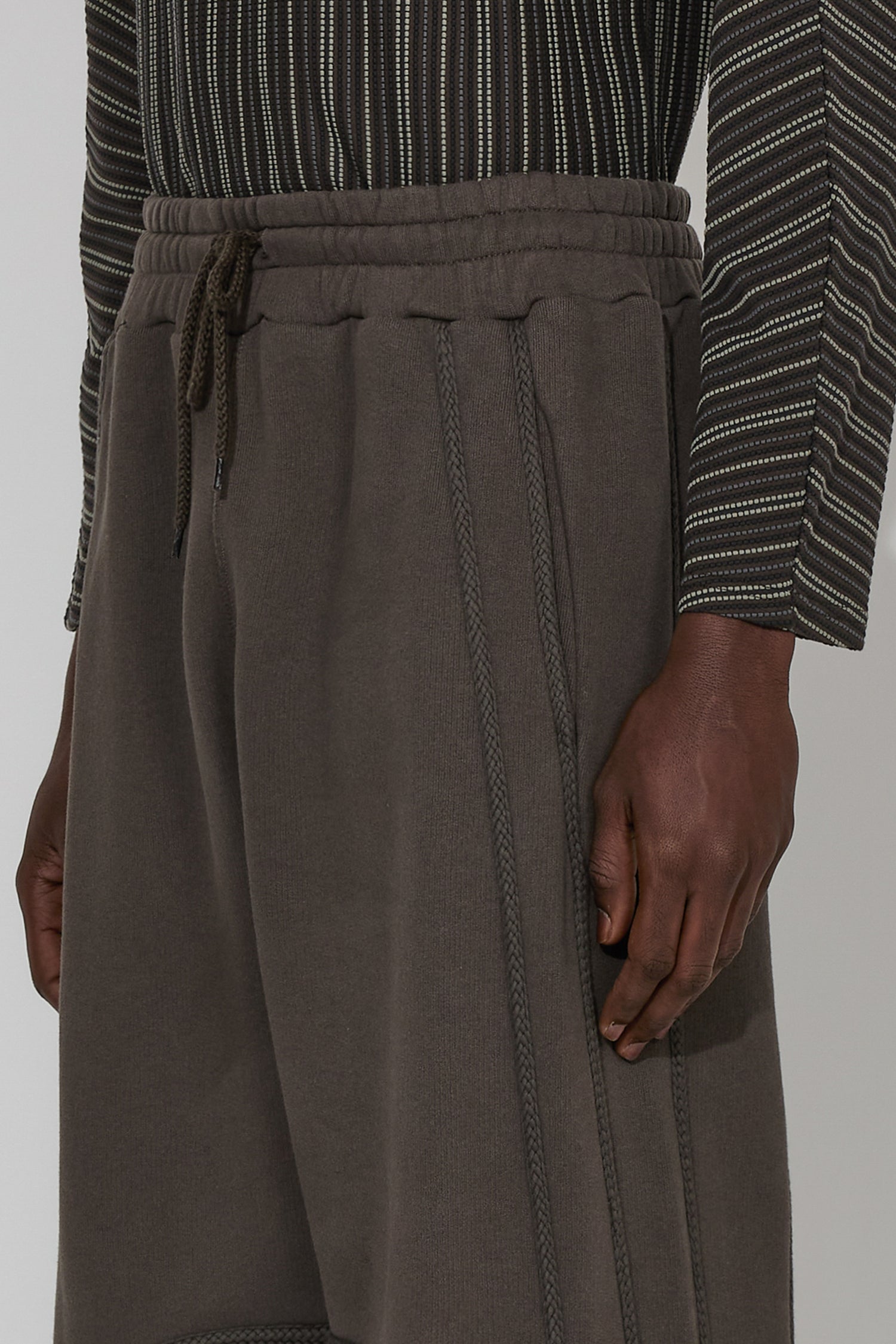 _J.L - A.L_ Plio Sweatpants J300397-L-Grey
