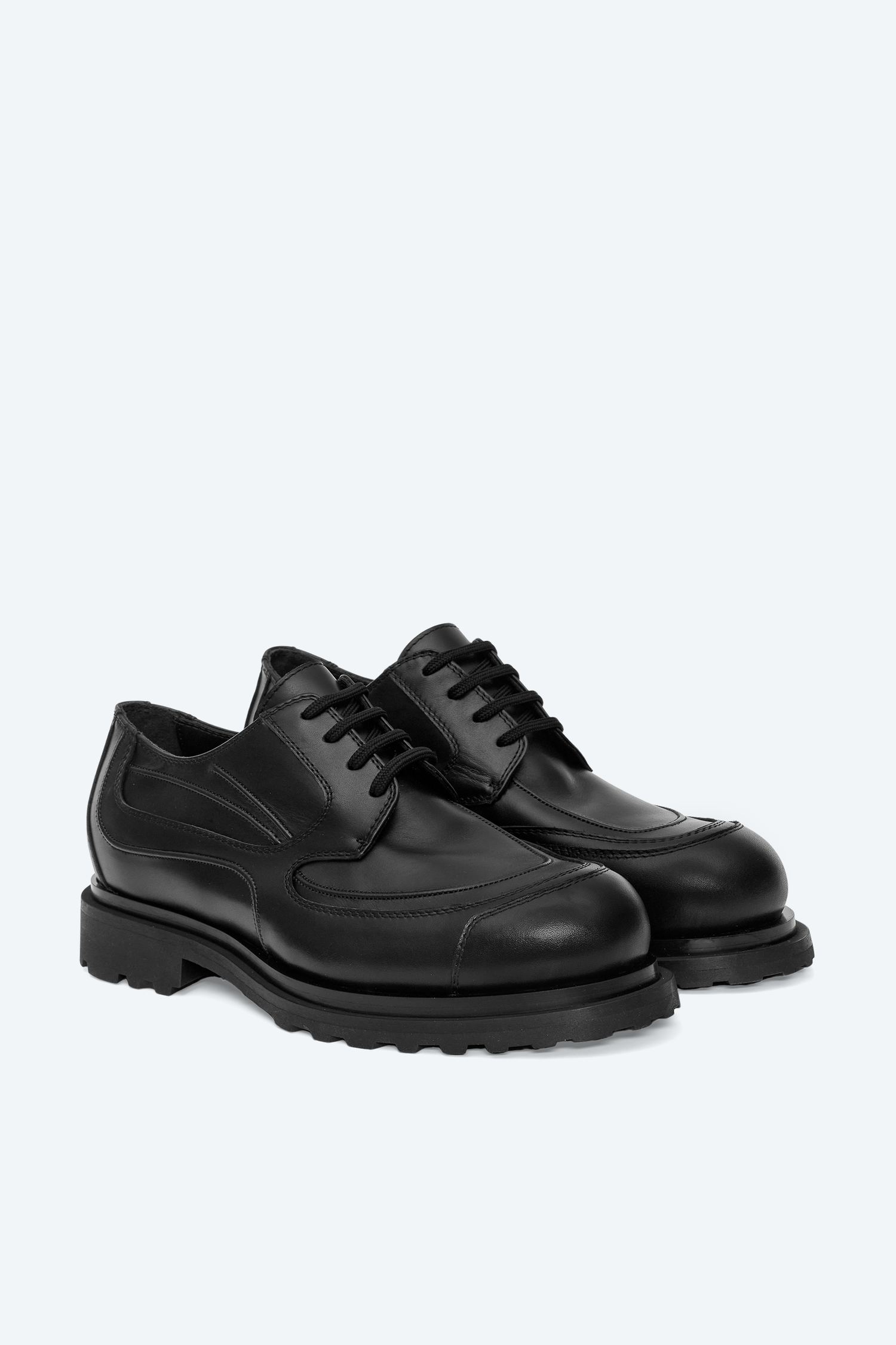 _J.L-A.L_ Tracer Derby J354628-38-Black front 3/4