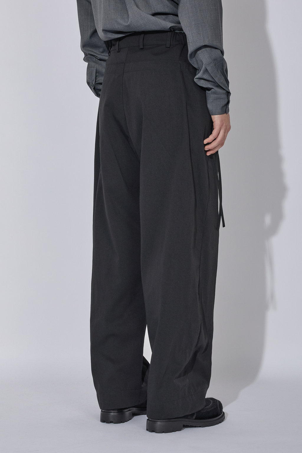 _J.L - A.L_ Pistula Trousers J315238-S-Black