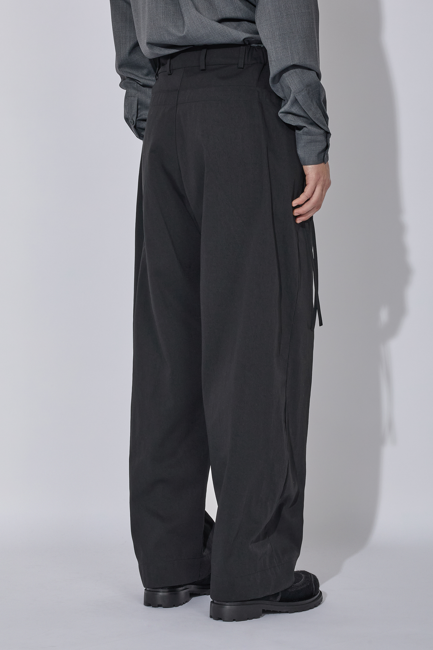 _J.L - A.L_ Pistula Trousers J315238-S-Black