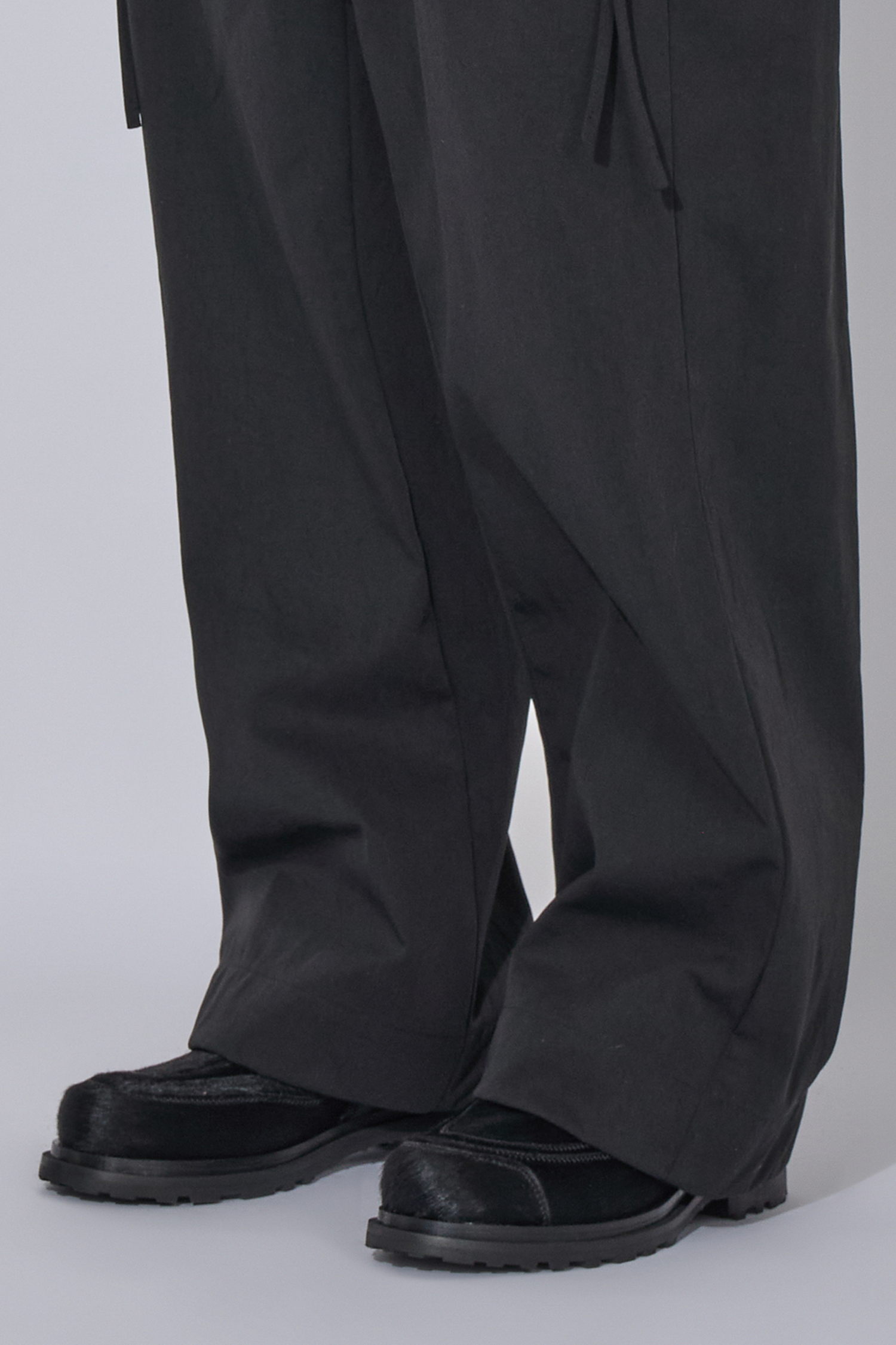 _J.L - A.L_ Pistula Trousers J315238-S-Black
