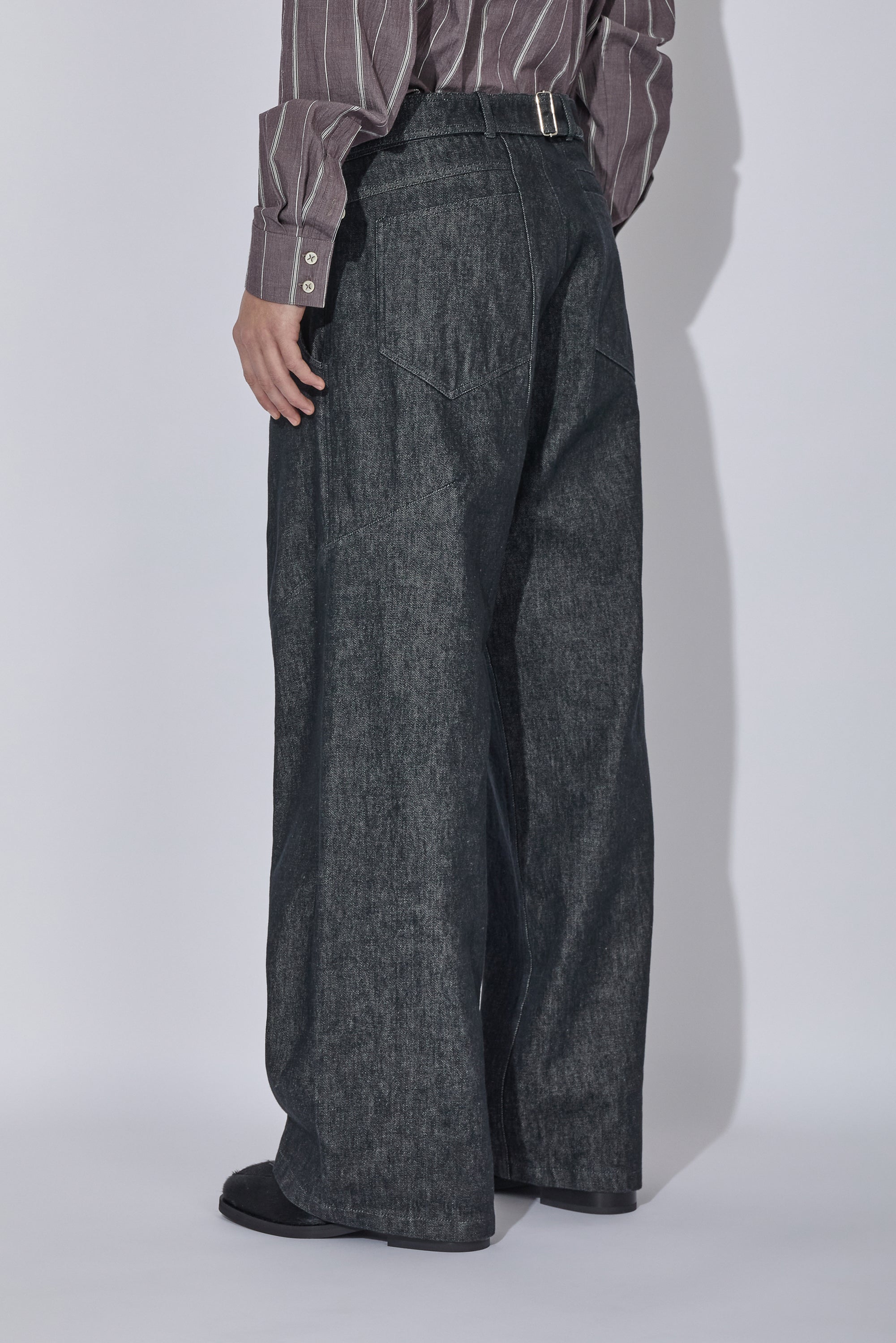 Om Trousers