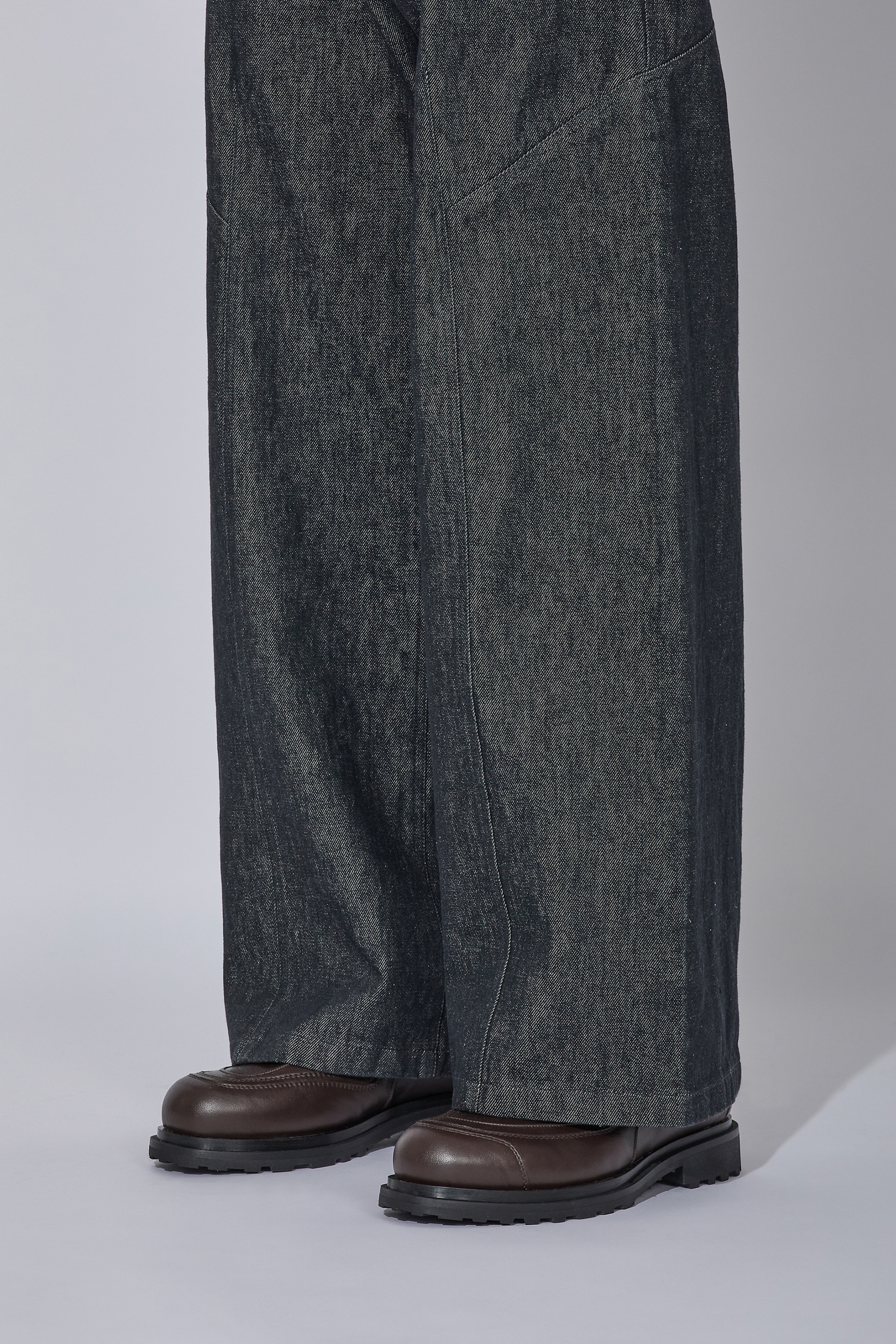 _J.L-A.L_ Tracer Derby J317064-42-Brown 9