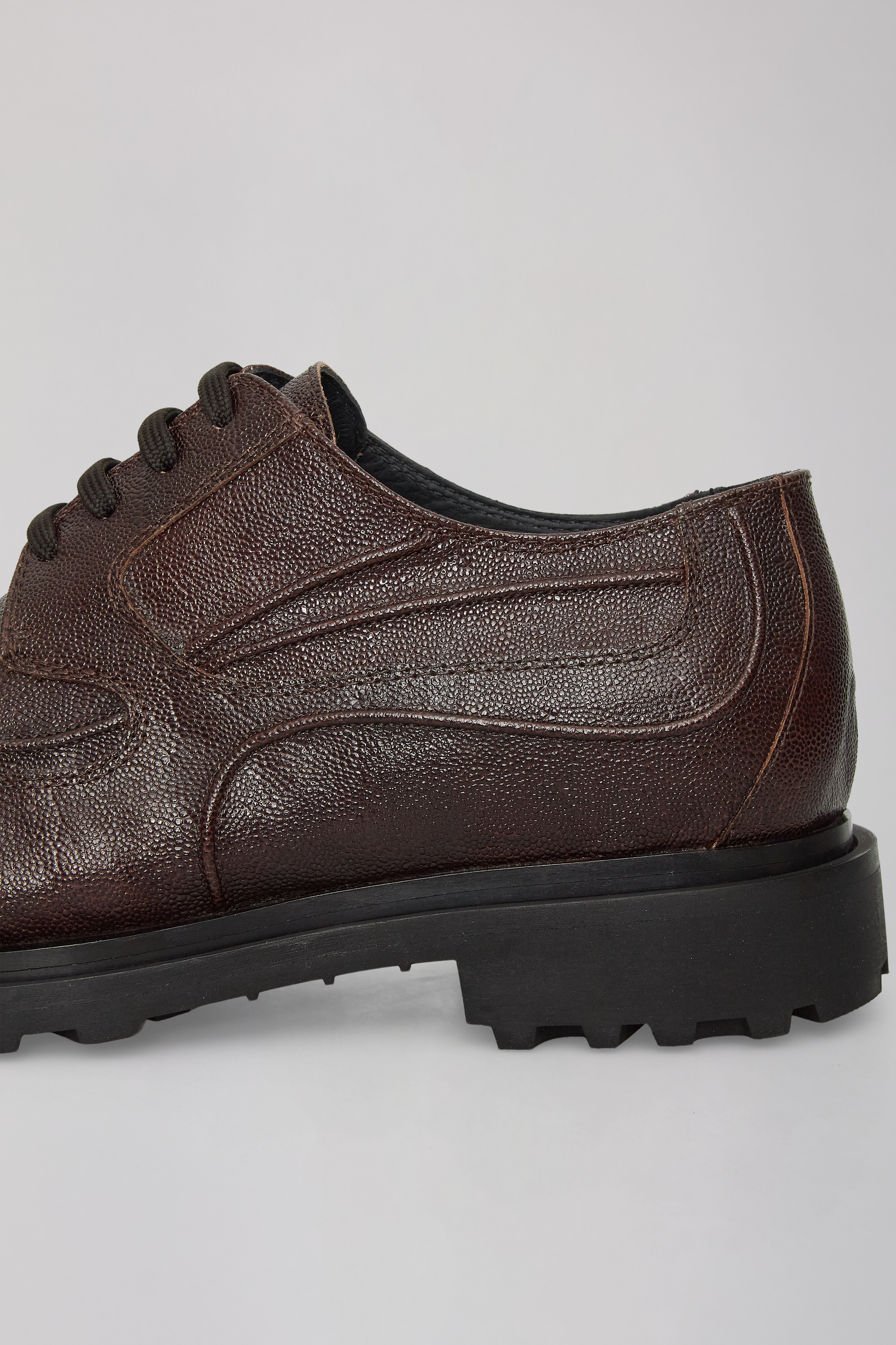 _J.L-A.L_ Tracer Derby J326827-38-Brown quarter detail