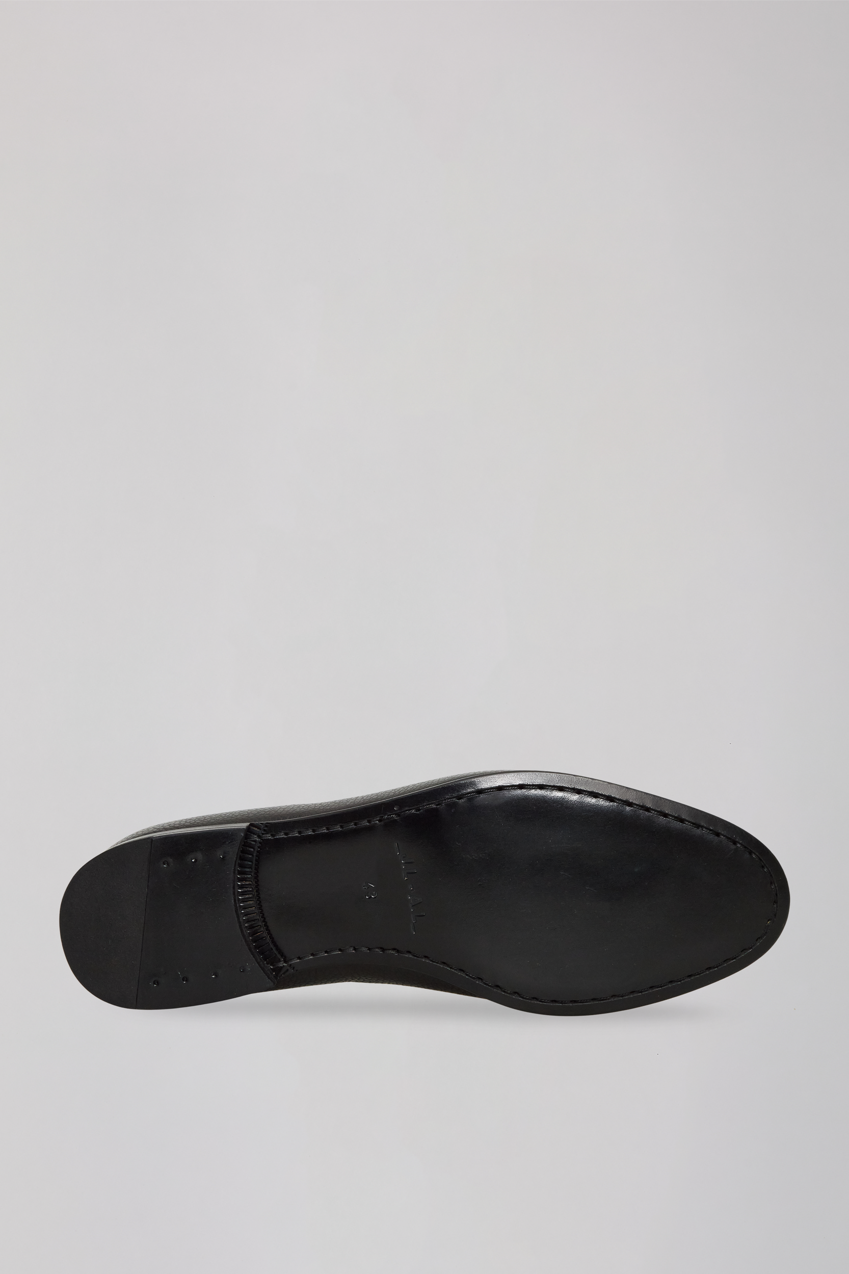 Shin Loafer
