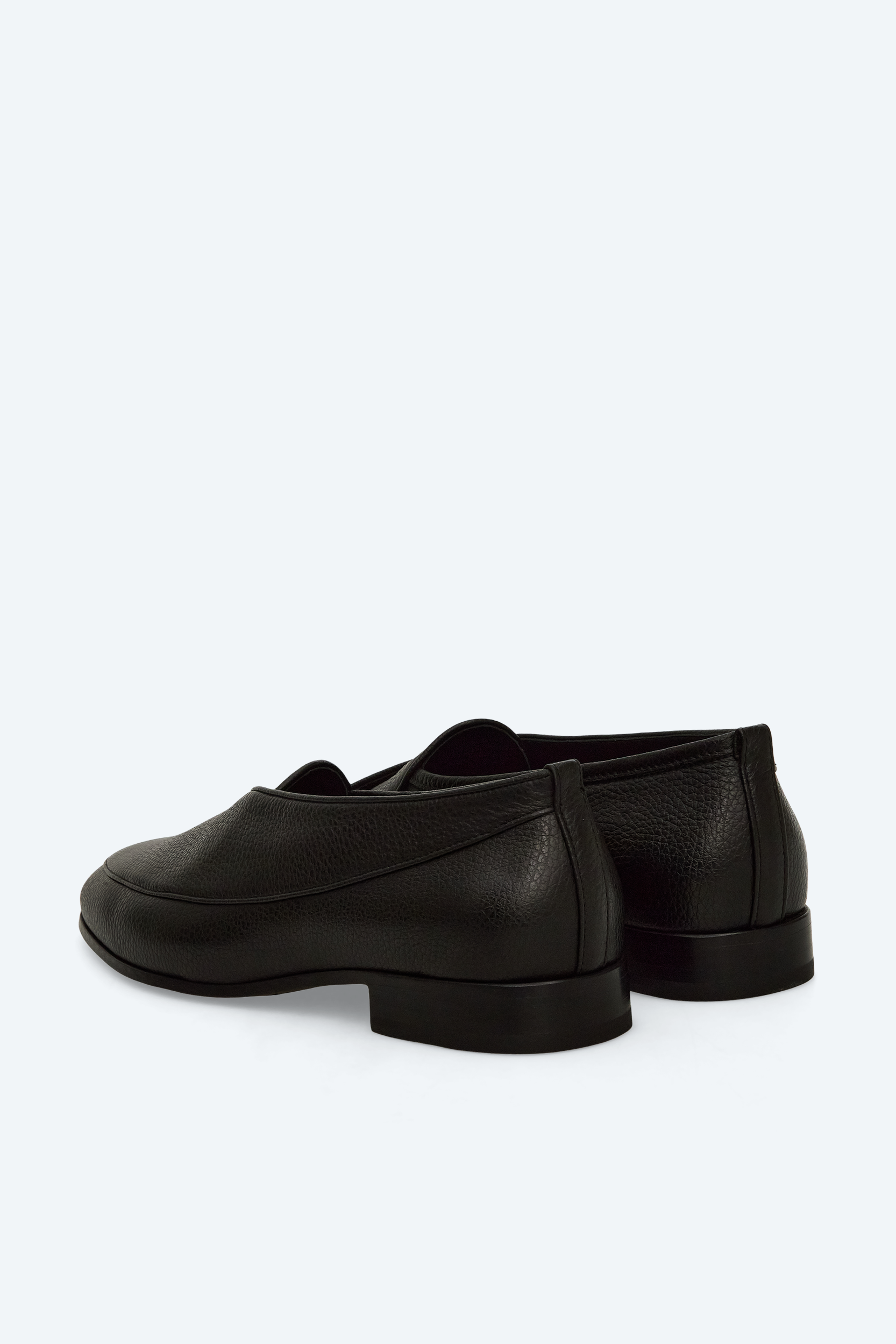 _J.L-A.L_ Shin Loafer J354630-38-Black back 3/4