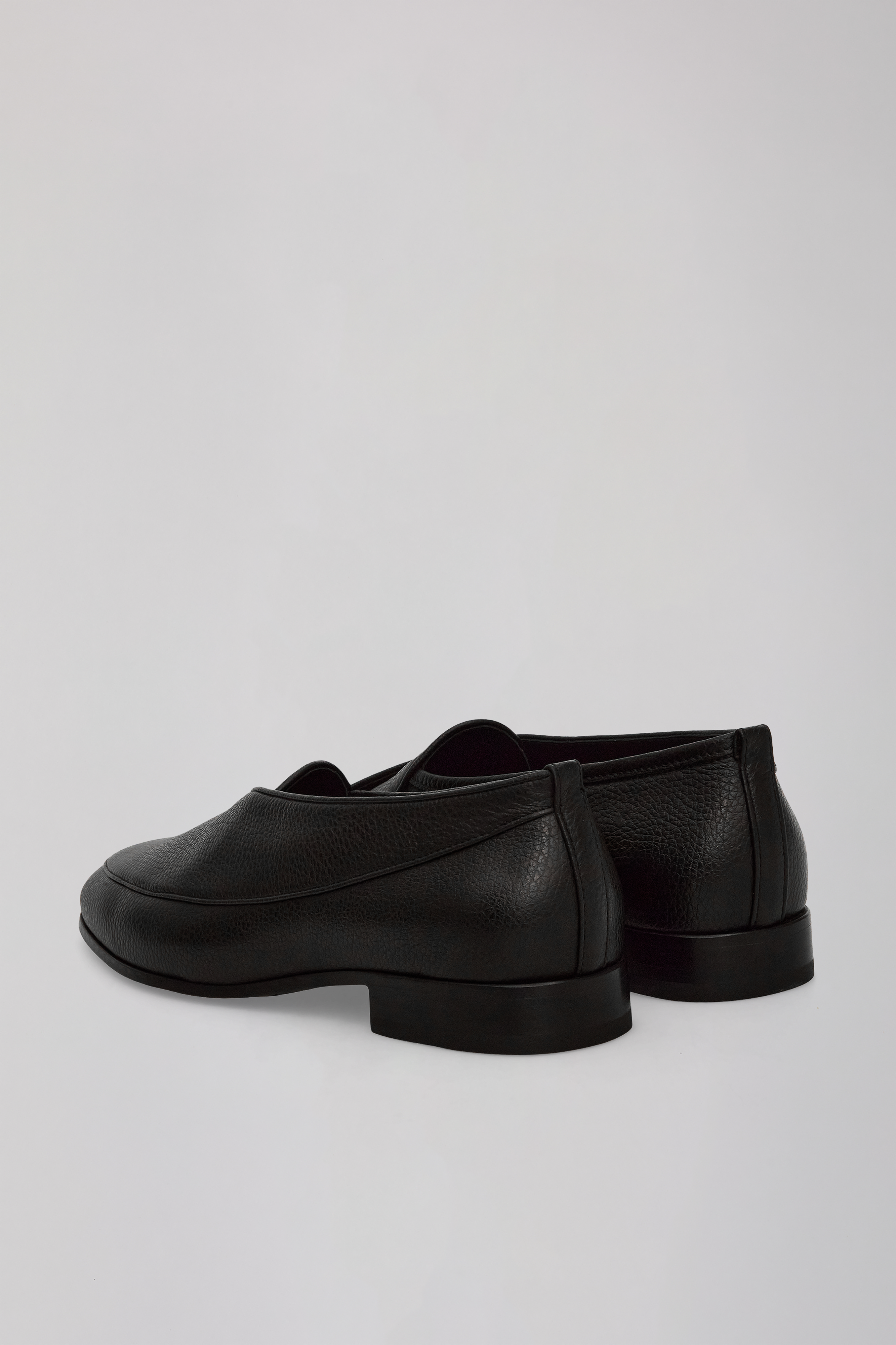 Shin Loafer