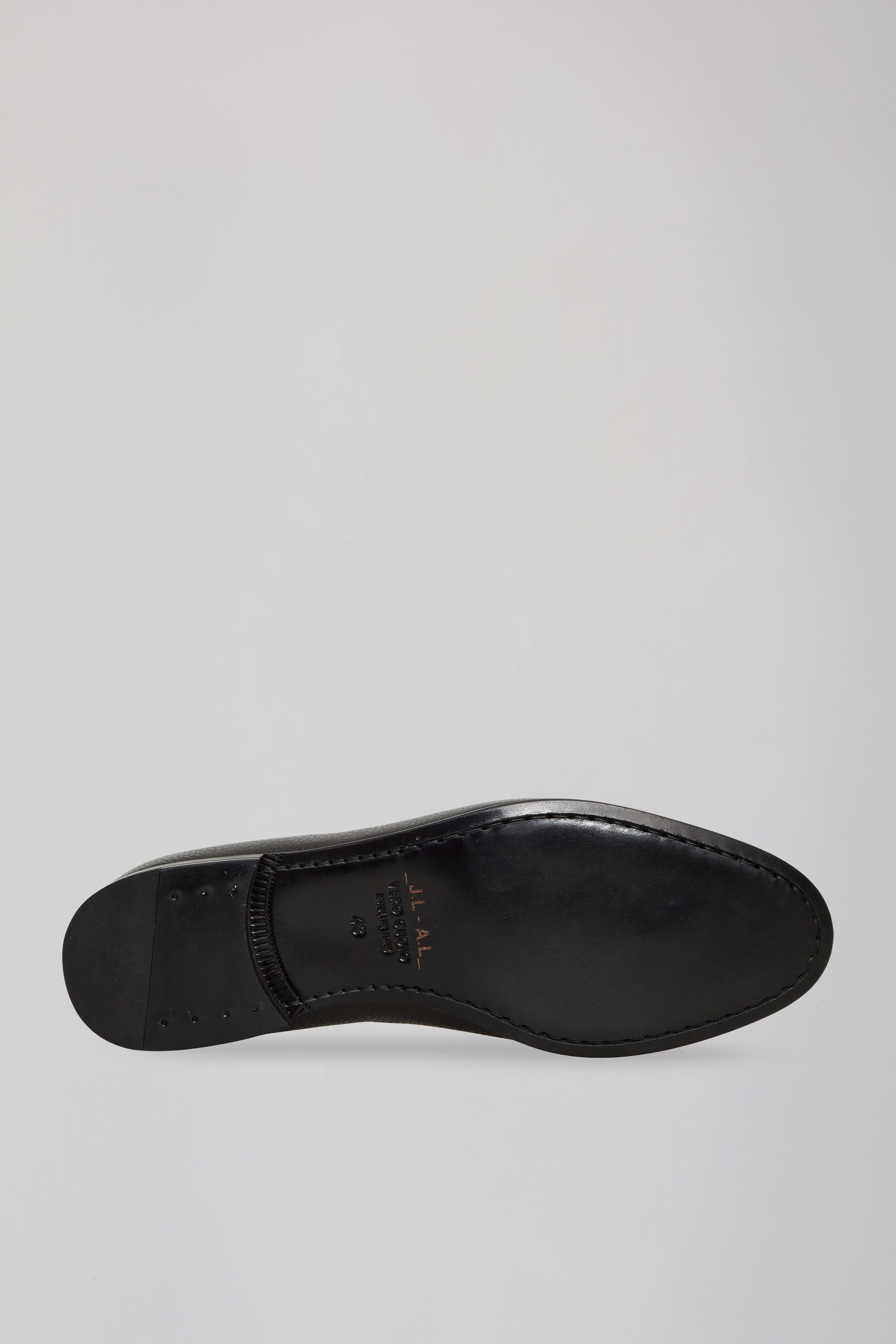 Shin Loafer