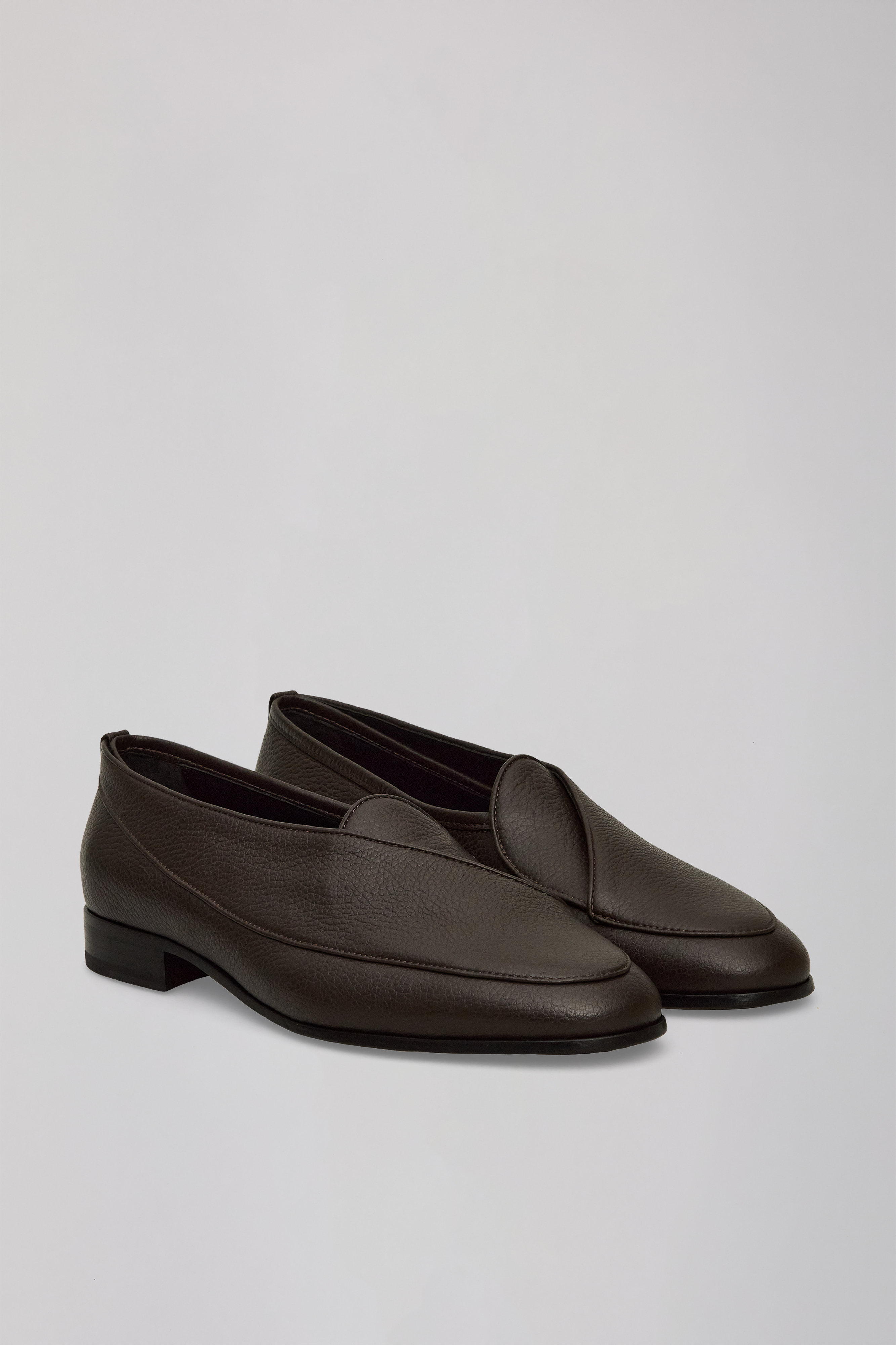 Shin Loafer