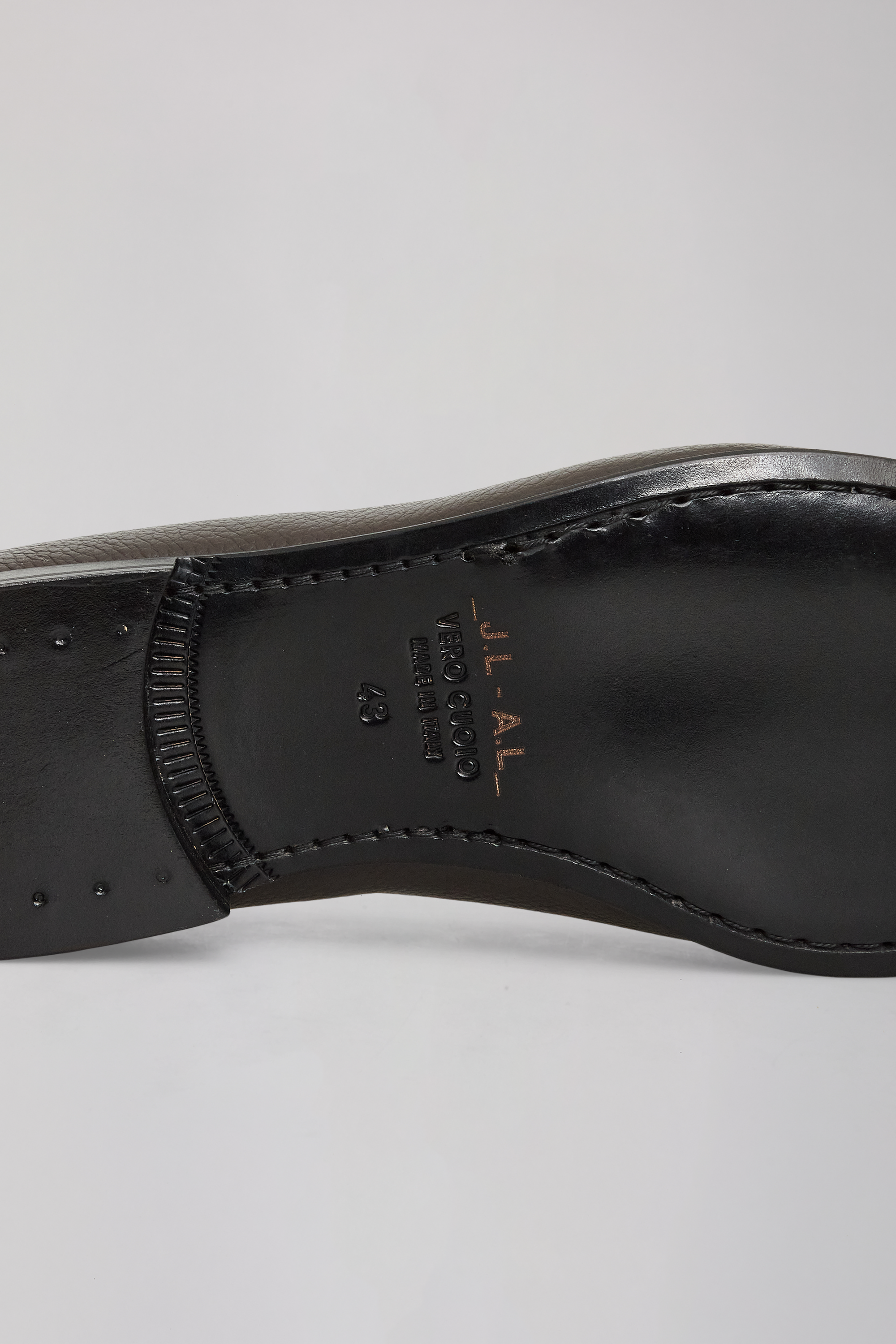 _J.L-A.L_ Shin Loafer J326830-38-Brown sole detail