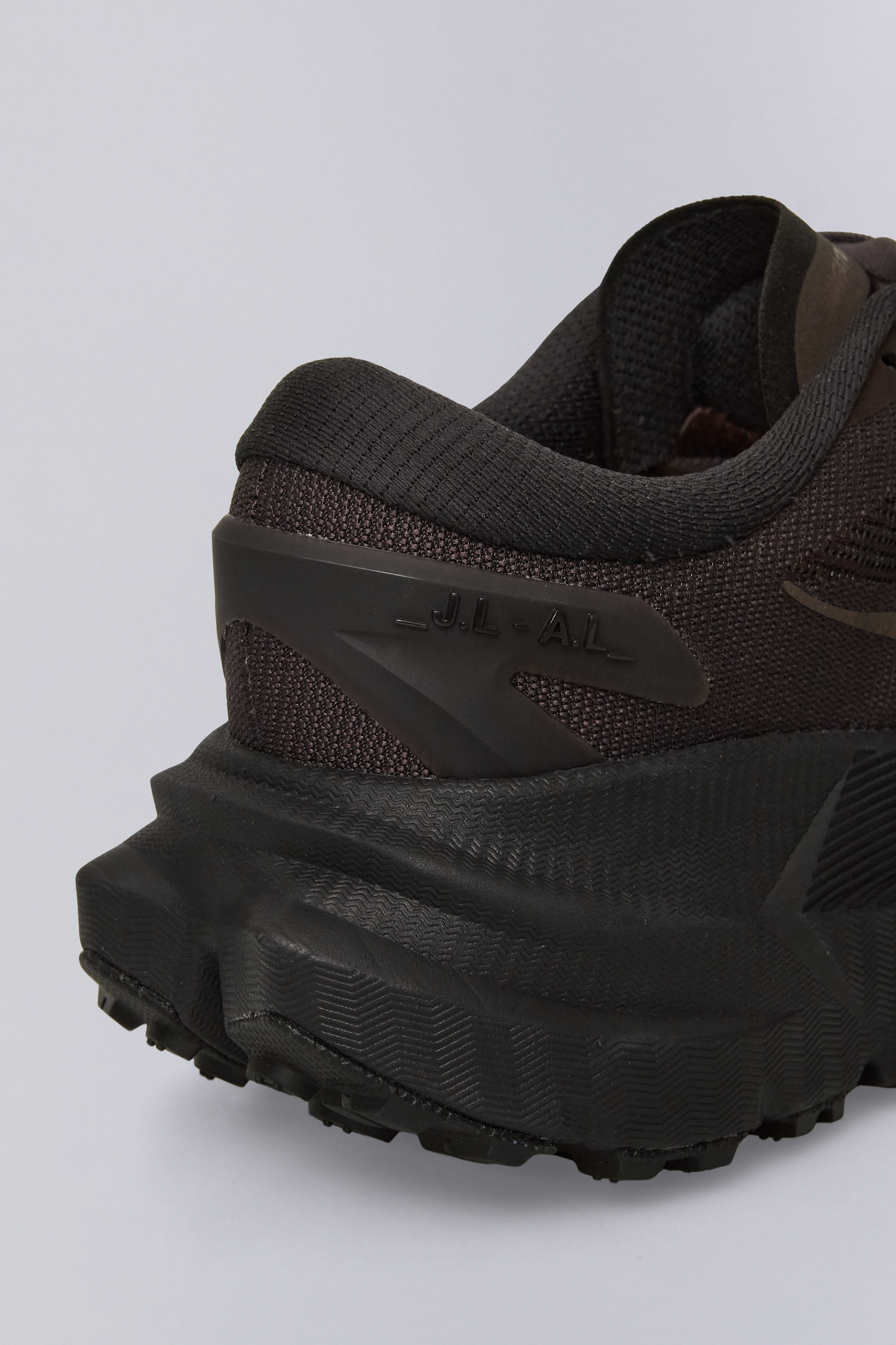 _J.L - A.L_ Mafate X _J.L-A.L_ J338433-M5/W6-Multicolor sole detail