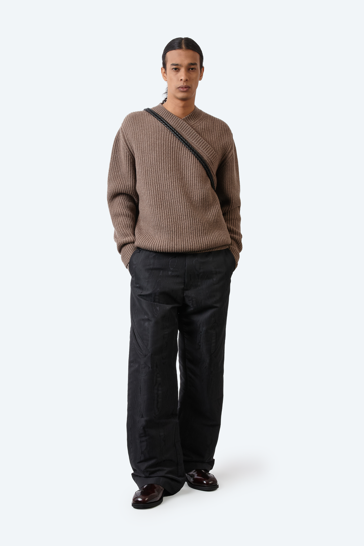 _J.L-A.L_ Garland Knit J349334-S-Brown front