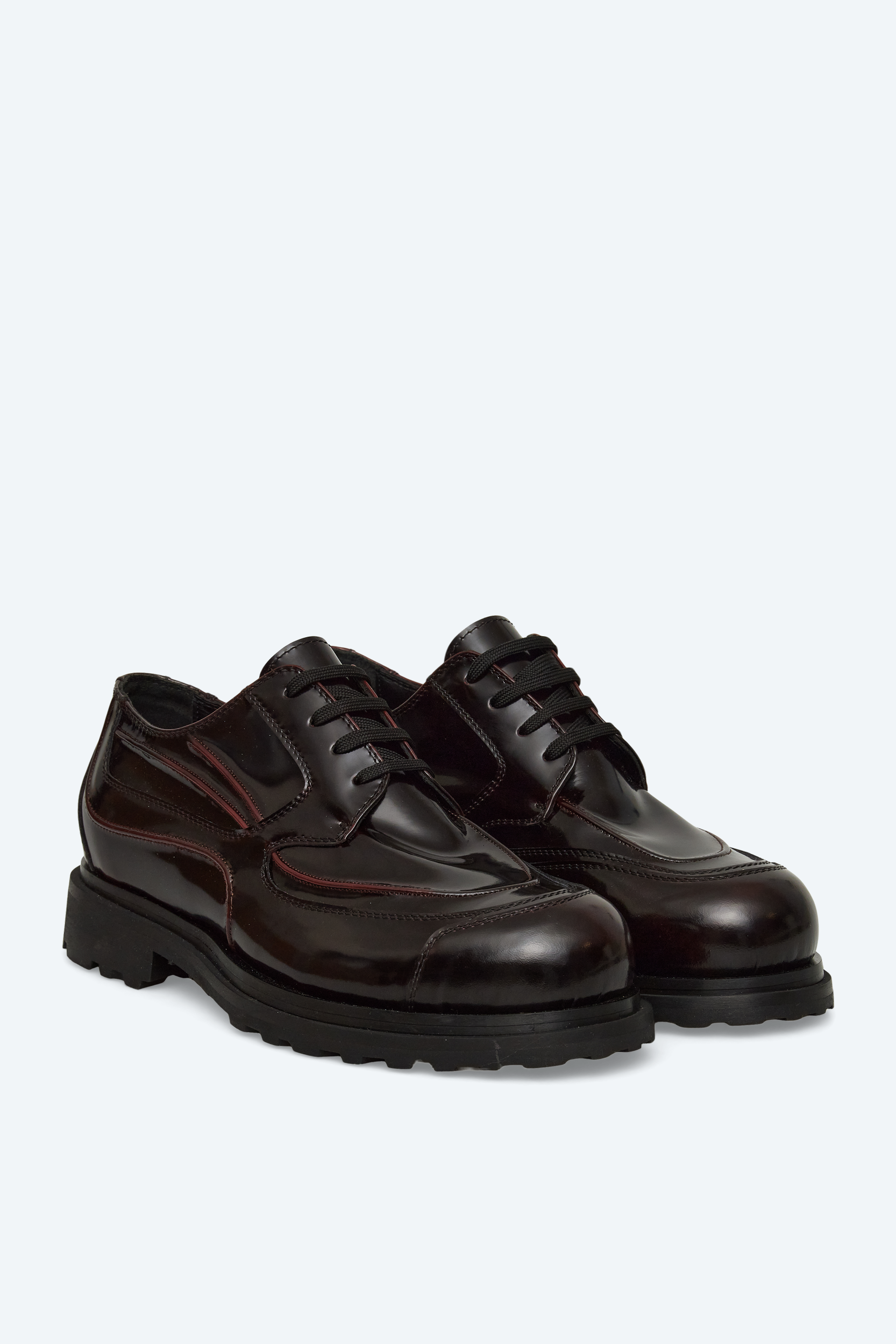 _J.L-A.L_ Tracer Derby J354632-38-Black front 3/4